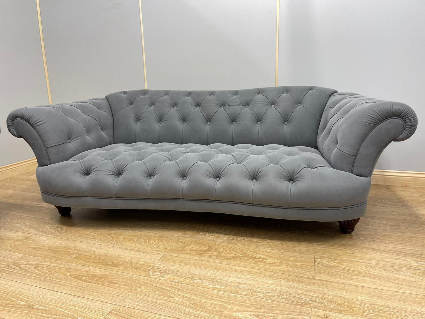 Oskar Sofa